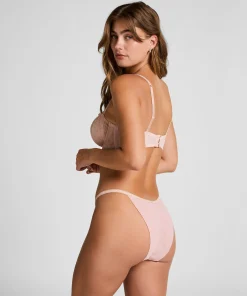 Brazilian Chloe - Rosa