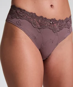 Brazilian Diva - Braun