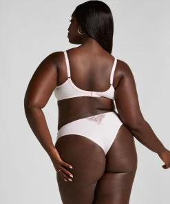 Brazilian Diva - Rosa