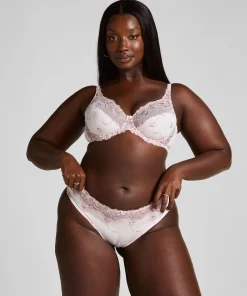 Brazilian Diva - Rosa