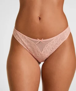 Brazilian Isadora - Rosa