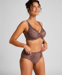 Hochgeschnittener Slip Diva - Braun