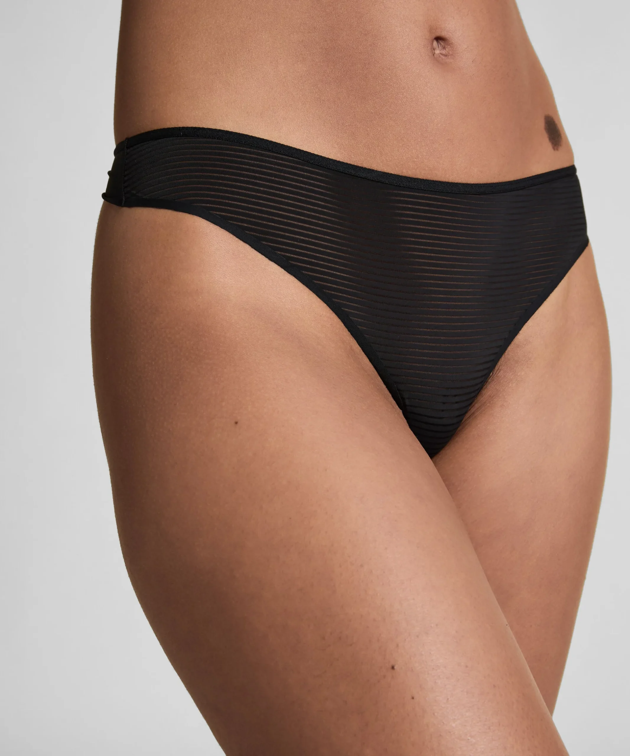 Invisible String Stripe Mesh - Schwarz