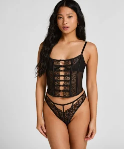 Kristina Highleg String - Schwarz