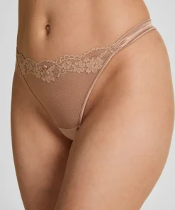 Laila String mit hohem Beinausschnitt - Braun