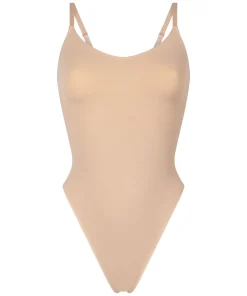 Nahtlos betonender Body mit hohem Beinausschnitt - Beige